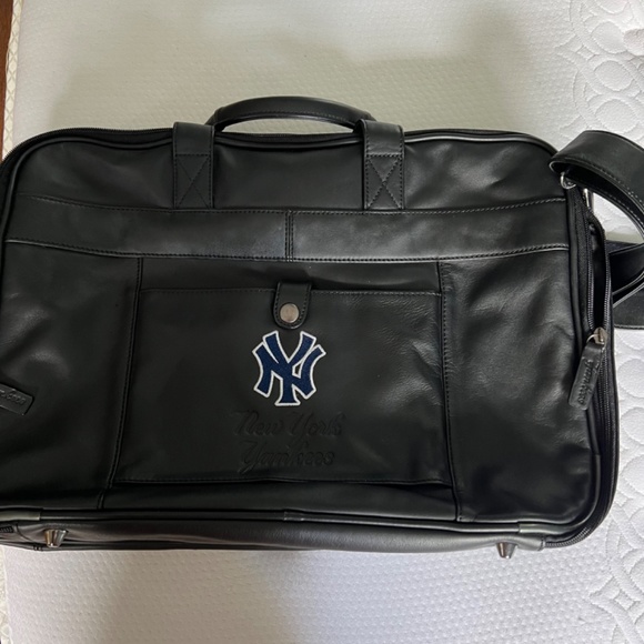 Large Leather bag and briefcase - Picture 6 of 7